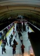 photo of commuters using toronto trains